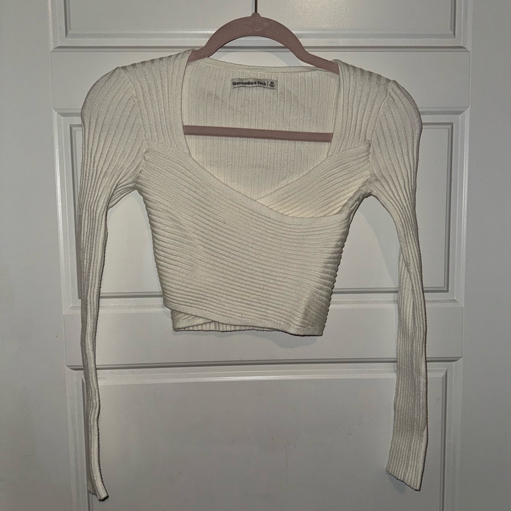 Abercrombie & Fitch LuxeLoft Slim Cross Sweater